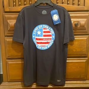 Men’s Life is Good Dark Gray Land of The Free Home of the Brave Size S